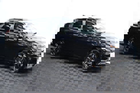 Used 2021 Hyundai Elantra Limited image 1