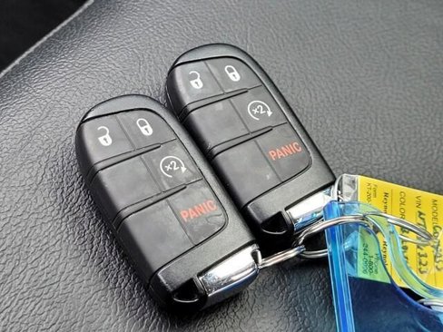 Used 2022 Jeep Compass Latitude image 39