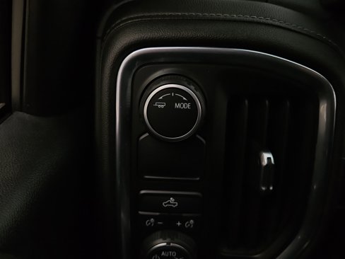 Used 2021 Chevrolet Silverado 1500 LT image 18