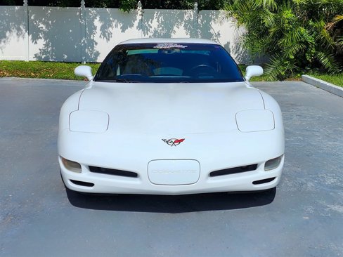 Used 2004 Chevrolet Corvette Coupe w/ Preferred Equipment Group image 11