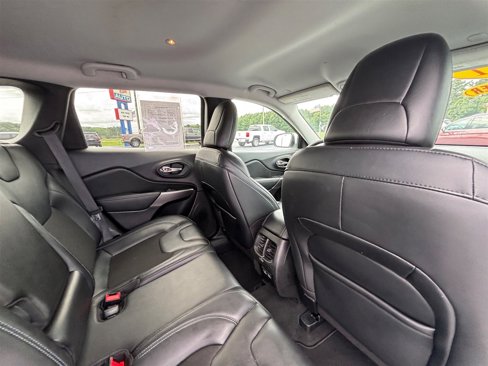 Used 2021 Jeep Cherokee Latitude Plus image 30
