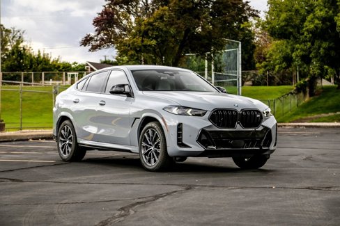 New 2026 BMW X6 M60i image 7