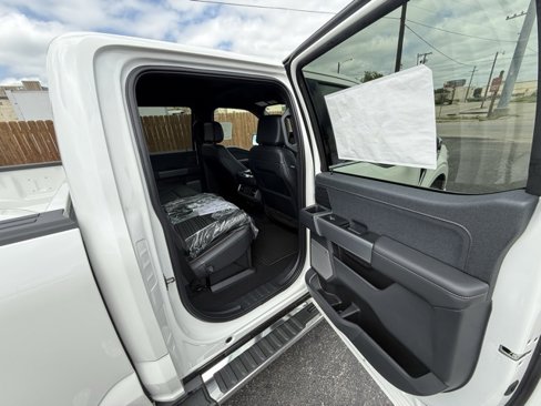 New 2025 Ford F150 Lariat w/ Equipment Group 502A High image 10