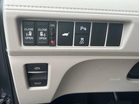 Used 2026 Honda Odyssey Touring image 10