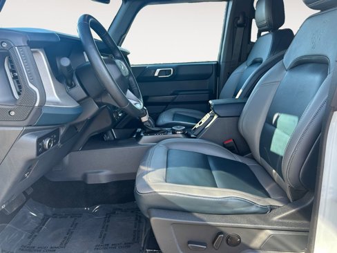 Used 2024 Ford Bronco Outer Banks image 15