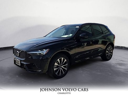 Certified 2025 Volvo XC60 B5 Plus w/ Climate Package image 10