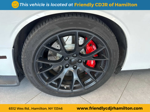 Used 2016 Dodge Challenger SRT Hellcat image 2