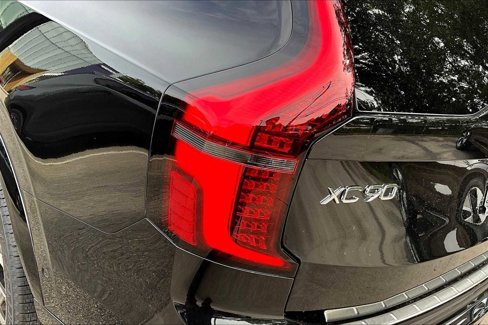 New 2026 Volvo XC90 B6 Plus image 5