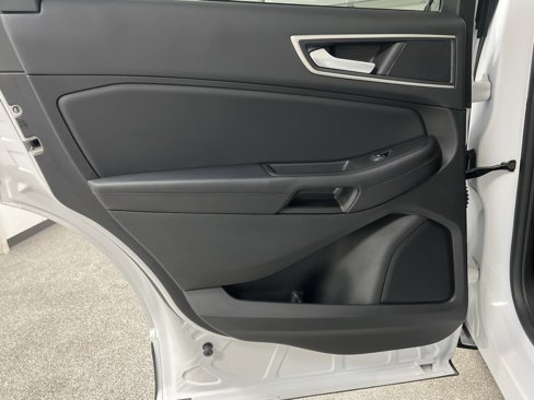Used 2024 Ford Edge SEL image 46