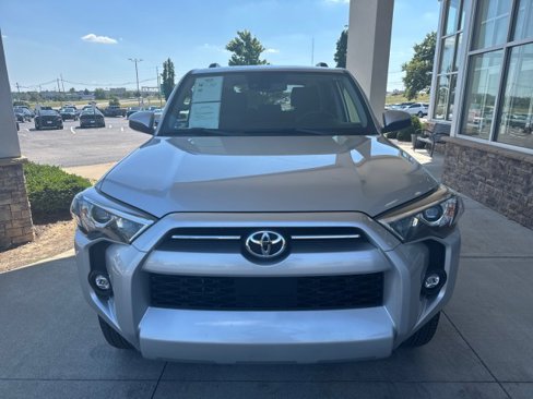 Used 2024 Toyota 4Runner SR5 image 3