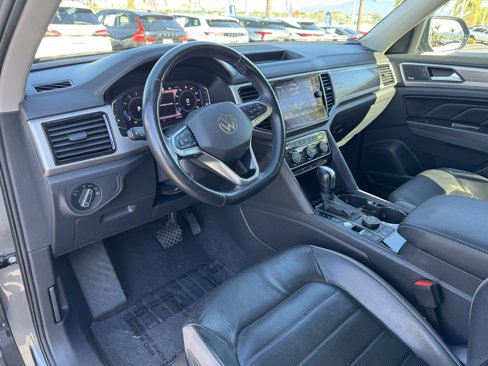 Certified 2021 Volkswagen Atlas SEL Premium image 17