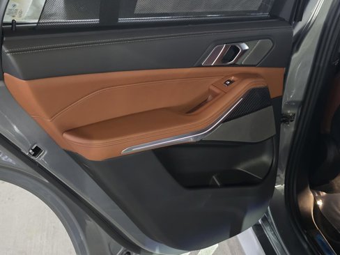 New 2026 BMW X5 M60i w/ Executive Package image 11