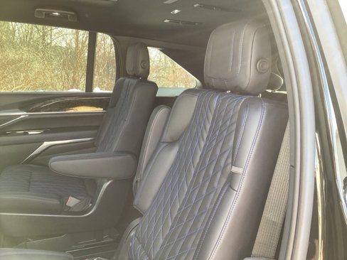 New 2025 Cadillac Escalade IQ Luxury 1 w/ Smart Trailering package image 12