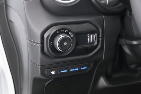 New 2025 Jeep Wrangler Unlimited Sahara image 11