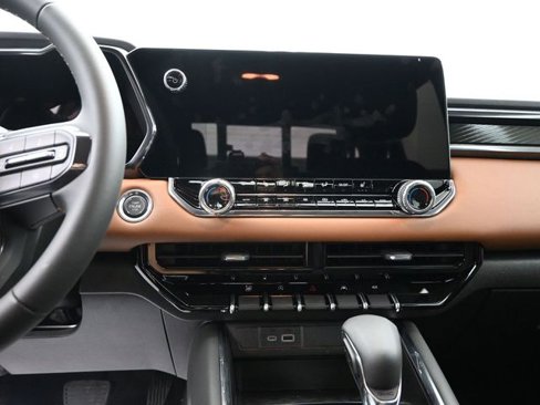 New 2025 GMC Canyon AT4 w/ Nightfall Edition image 15
