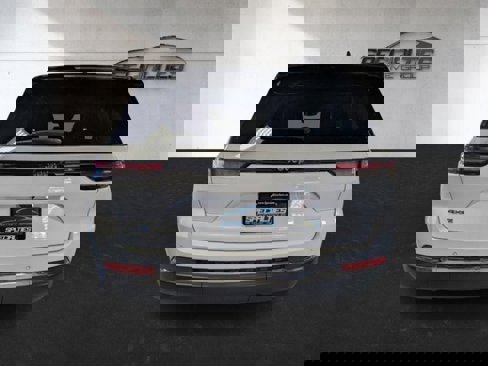 Used 2024 Jeep Grand Cherokee Limited 4xe image 9