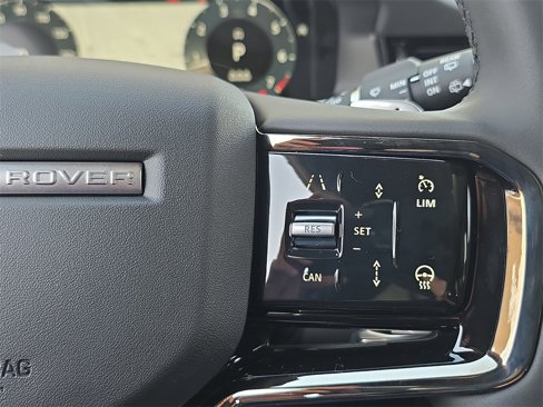New 2026 Land Rover Range Rover Evoque Dynamic SE image 18