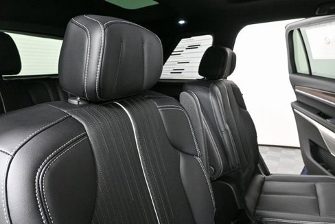 New 2026 Cadillac Vistiq Sport image 21
