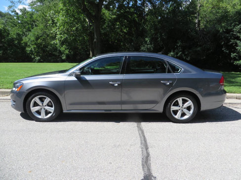 Used 2012 Volkswagen Passat 2.5 SE image 2