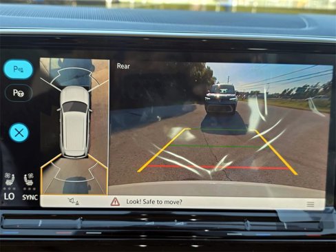 New 2025 Volkswagen Atlas SEL Premium R-Line image 17