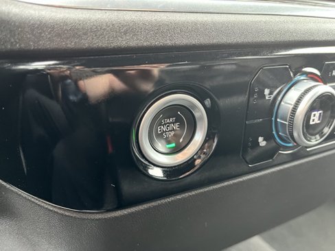 Used 2024 GMC Sierra 1500 SLT image 21