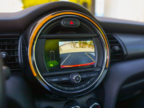 Used 2019 MINI Cooper 2-Door Hardtop image 12