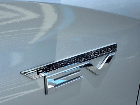 New 2025 Mitsubishi Outlander ES image 15