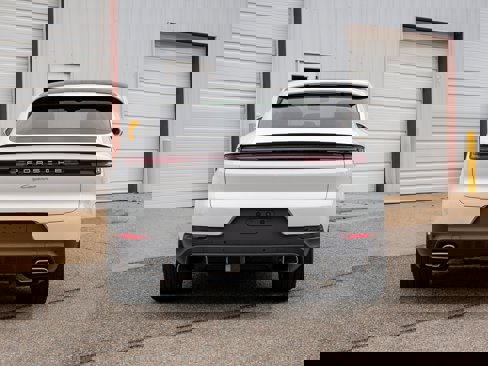 New 2025 Porsche Cayenne Coupe image 6