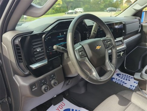 Used 2023 Chevrolet Silverado 1500 LT image 10