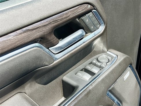Used 2024 Chevrolet Silverado 3500 LTZ w/ LTZ Convenience Package image 18