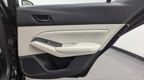 Used 2025 Nissan Altima 2.5 SV image 19