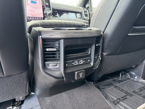 New 2025 RAM 3500 Limited image 13