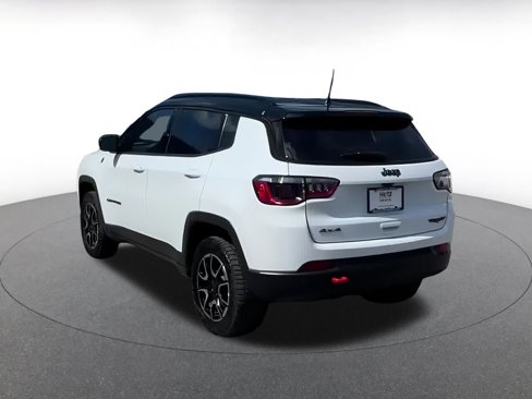 Used 2025 Jeep Compass Trailhawk image 10