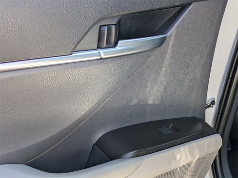 Used 2024 Toyota Camry SE image 25