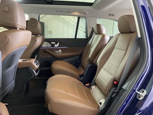 New 2025 Mercedes-Benz GLS 580 4MATIC image 13