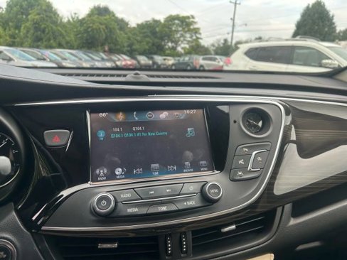 Used 2019 Buick Envision Premium w/ Driver Confidence Package image 14