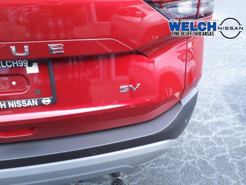 Used 2023 Nissan Rogue SV image 5