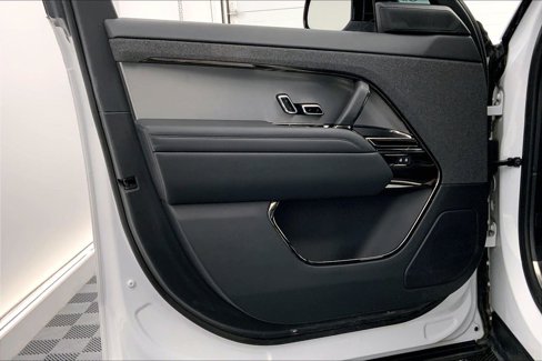 Used 2024 Land Rover Range Rover Sport SE image 19