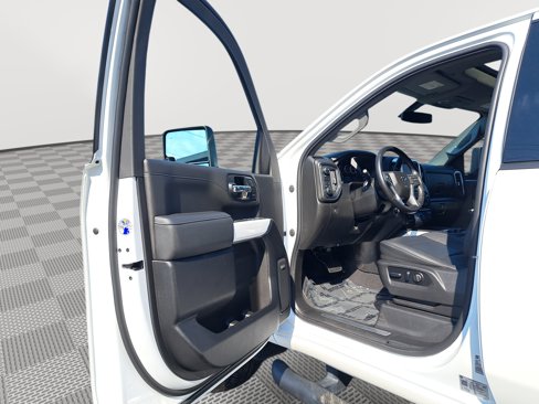 Used 2022 Chevrolet Silverado 3500 LTZ w/ LTZ Plus Package image 11