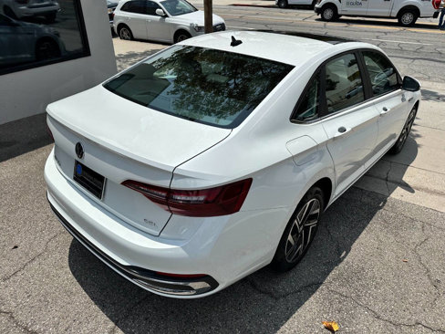 Used 2024 Volkswagen Jetta SEL image 14