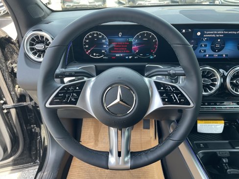 New 2025 Mercedes-Benz GLB 250 4MATIC image 14