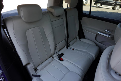 Used 2021 Mercedes-Benz GLB 250 4MATIC w/ Premium Package image 18