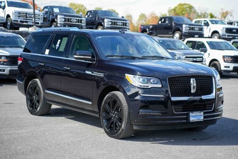 Used 2023 Lincoln Navigator Reserve w/ Equipment Group 201A image 3