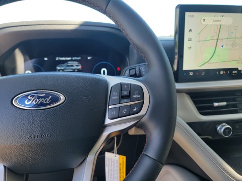 New 2025 Ford Explorer Active image 21