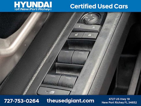 Used 2025 Toyota Tacoma Limited image 30