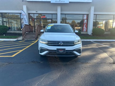 Used 2023 Volkswagen Tiguan S image 2