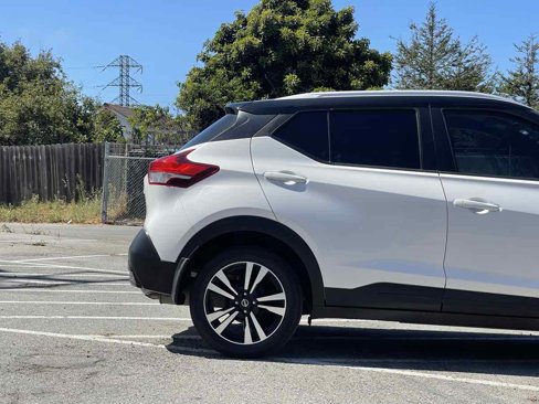 Used 2018 Nissan Kicks SV image 5