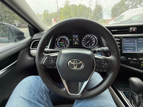 Used 2019 Toyota Camry LE image 33