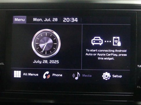 Used 2022 Kia Carnival LX image 40
