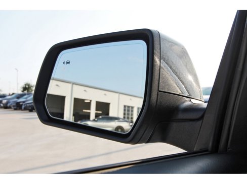 Used 2023 Chevrolet Traverse Premier image 10